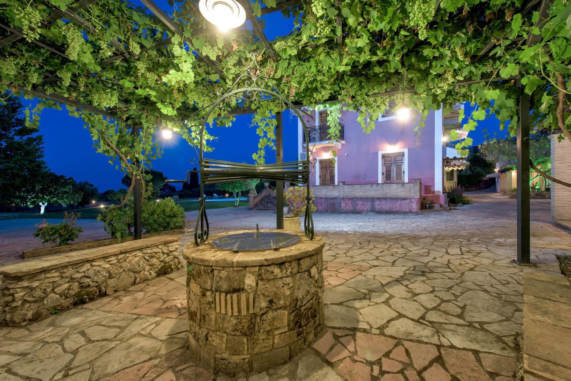 Villa Sarakino House Of Literature Agios Dimitrios  Exterior foto